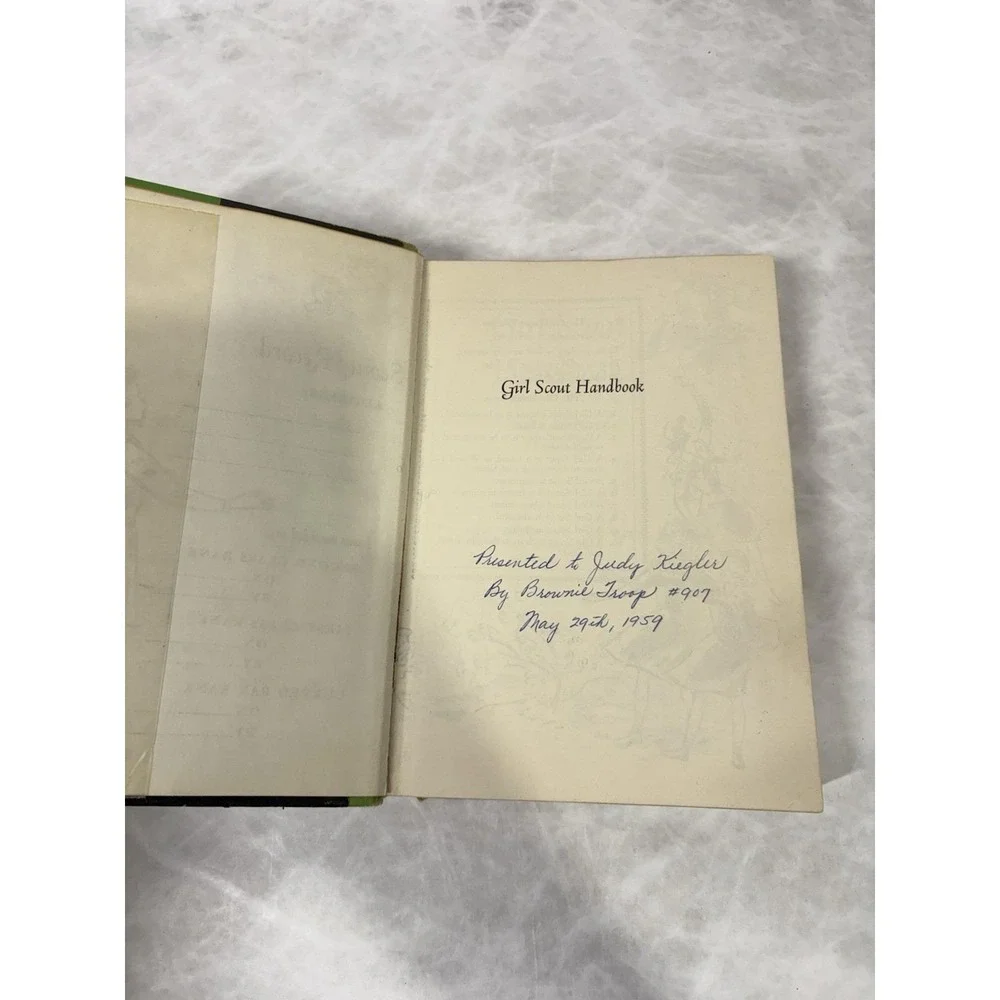 Vintage 1959 Girl Scout Handbook 20th Impression Hardback Worn Cover‎ Notes